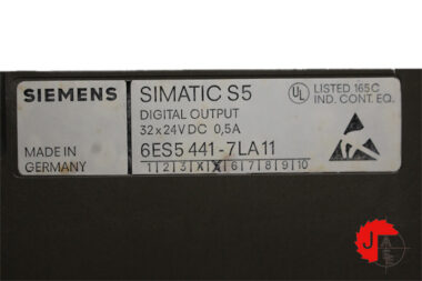 SIEMENS 6ES5 441-7LA11 DIGITAL OUTPUT MODULE