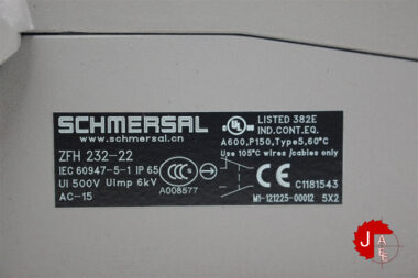 SCHMERSAL ZFH232-22 FOOT SWITCH WITH HOOD 151181543