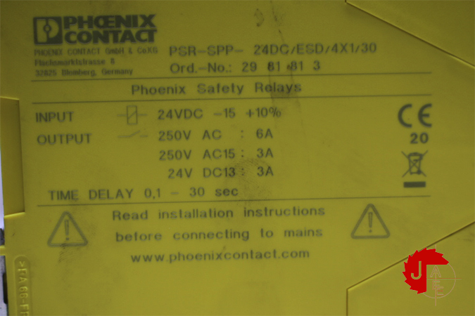 Schneider XPSMP11123 Safety relays 2 independent functions