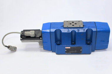 Rexroth 0811404308 Proportional Directional Control Valve 4WRLE 16 W1Z180SJ-3X/G24K0/A1M