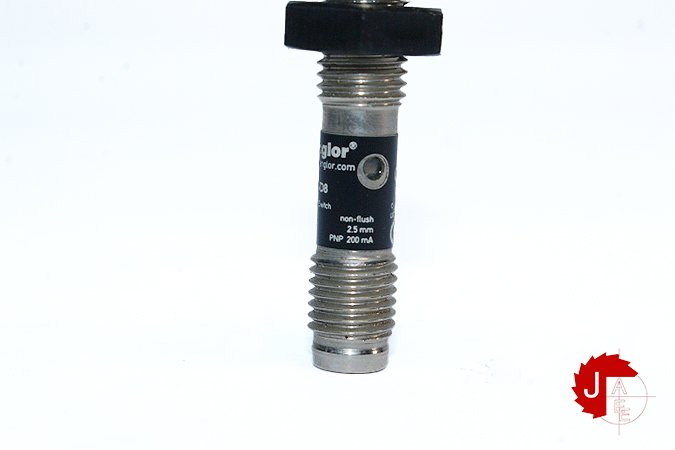 Wenglor IM025NM45VD8 Inductive Sensor with Increased Switching Distance - Image 3