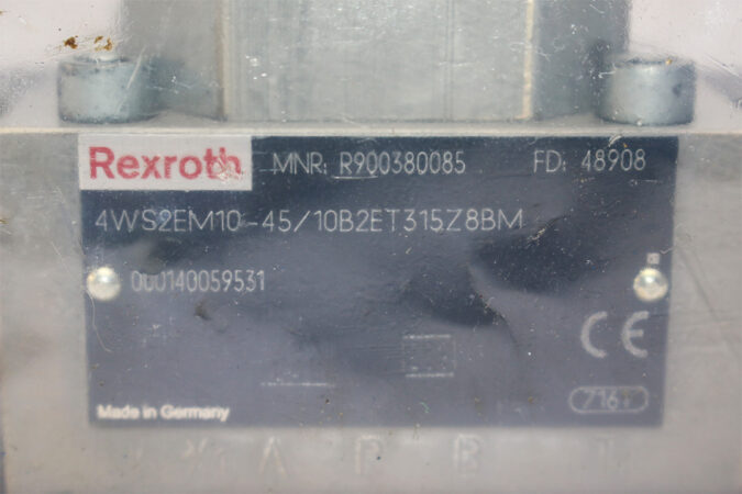 REXROTH R900380085 SERVO DIRECTIONAL VALVE 4WS2EM10-45/10B2ET315Z8BM