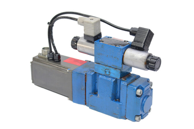 REXROTH R900972650,4WRAP 6 W7-02-30=G24K4/M=00 PROPORTIONAL DIRECTIONAL VALVE R900708991