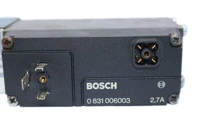 BOSCH 0 811 404 033 SERVO SOLENOID VALVE 0 831 006003